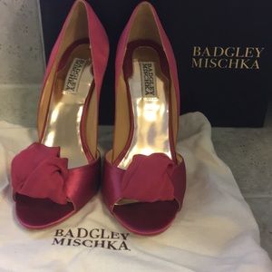 Badgley Mischka peep toe heels (pink)
